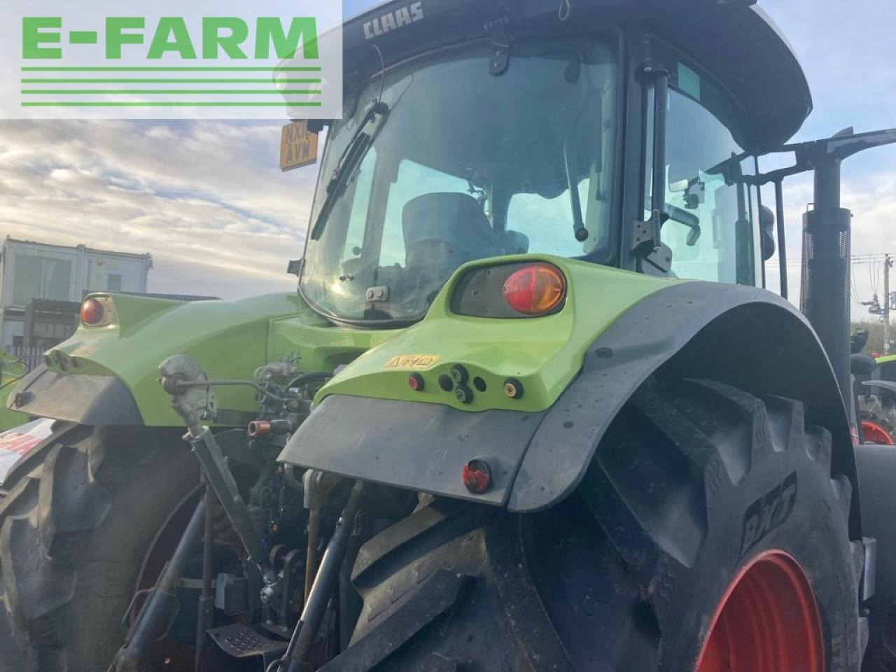 Farm tractor CLAAS ARION 640: picture 5