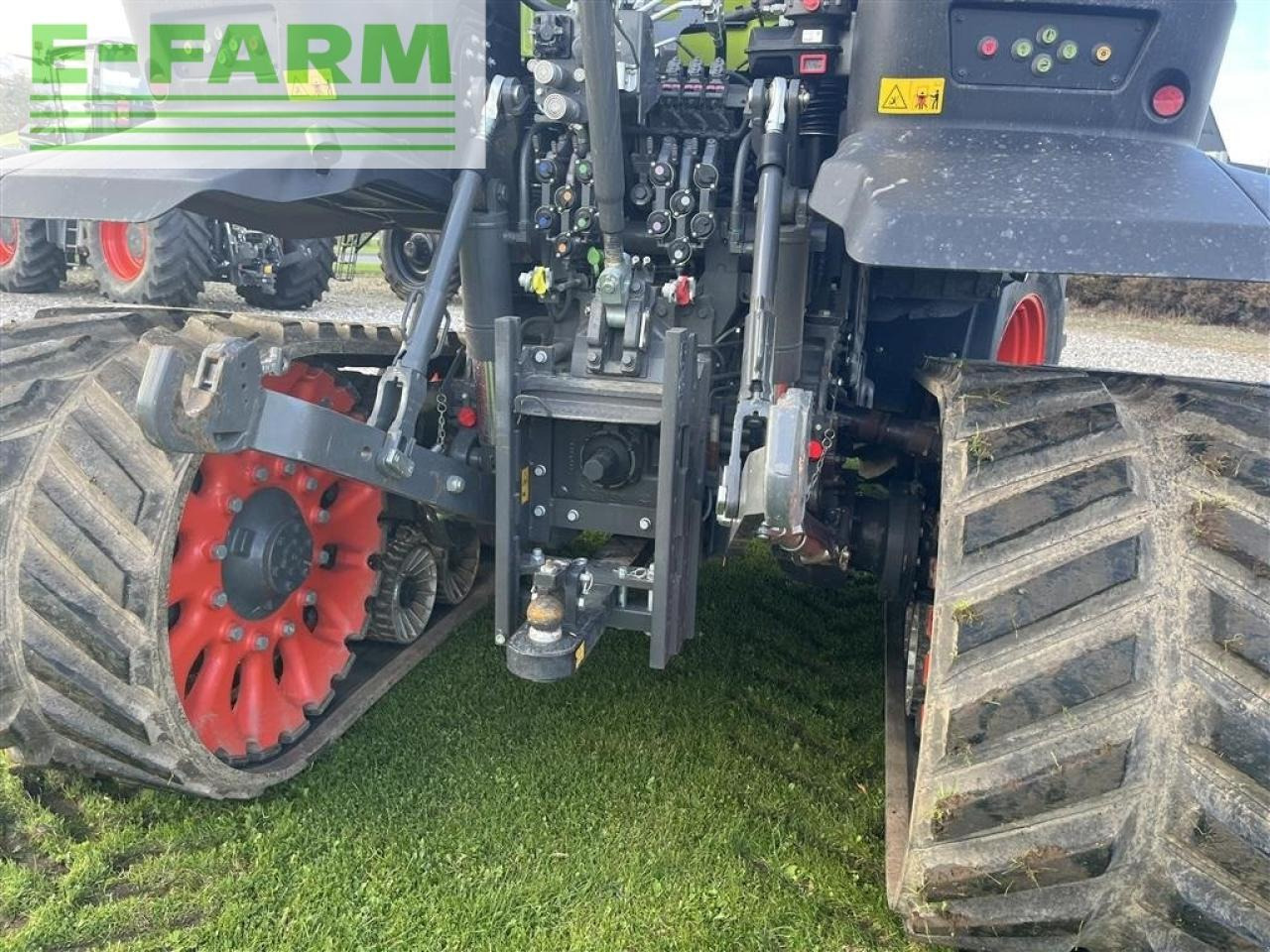 Farm tractor CLAAS claas axion 960tt: picture 7