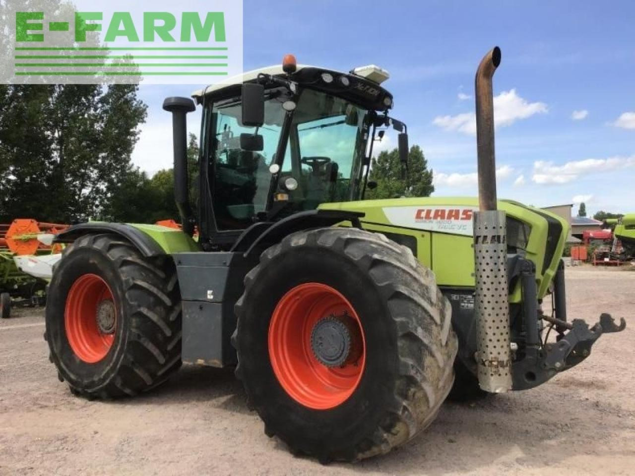 Farm tractor CLAAS xerion 3800: picture 3