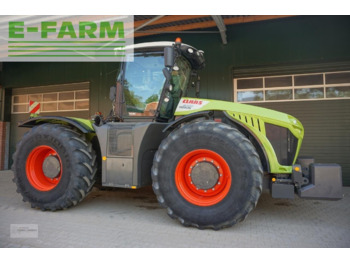 Farm tractor CLAAS Xerion 4000