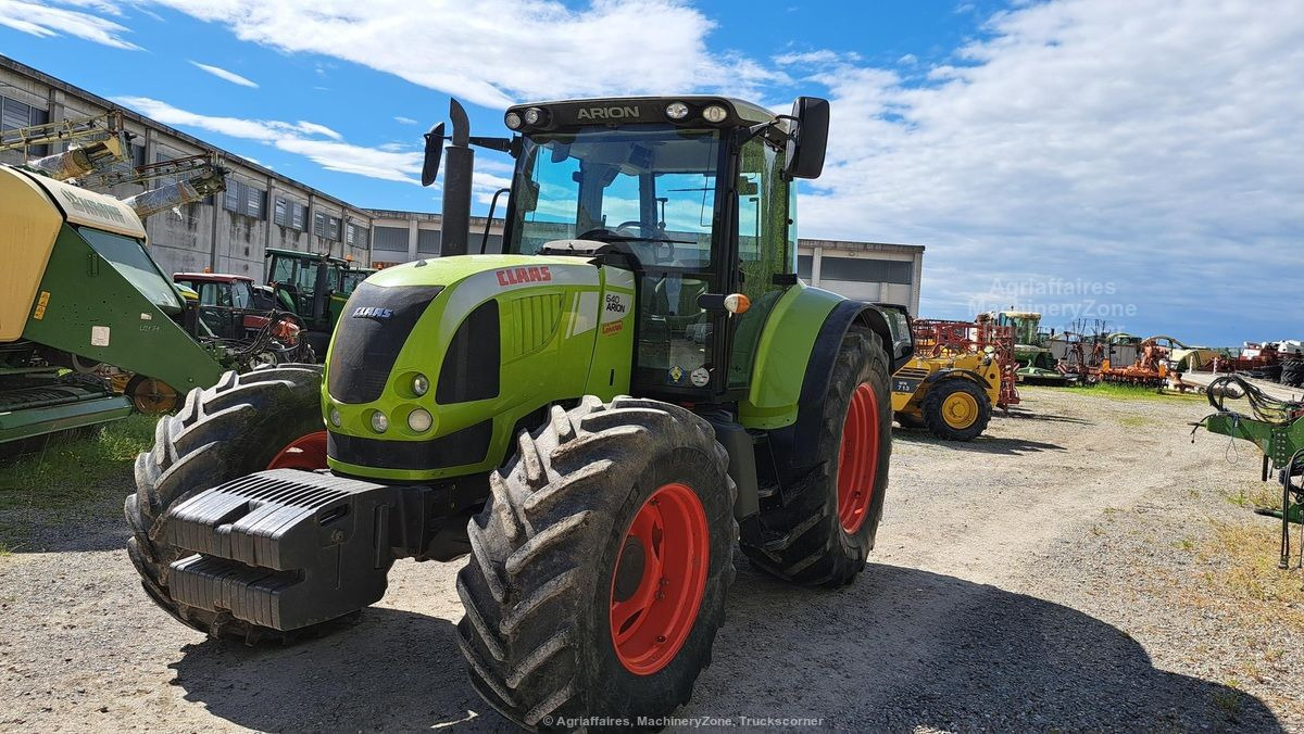 Farm tractor Claas ARION 640: picture 2