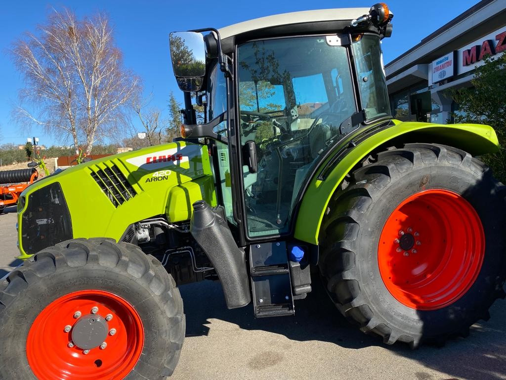 New Farm tractor Claas Arion 420: picture 17