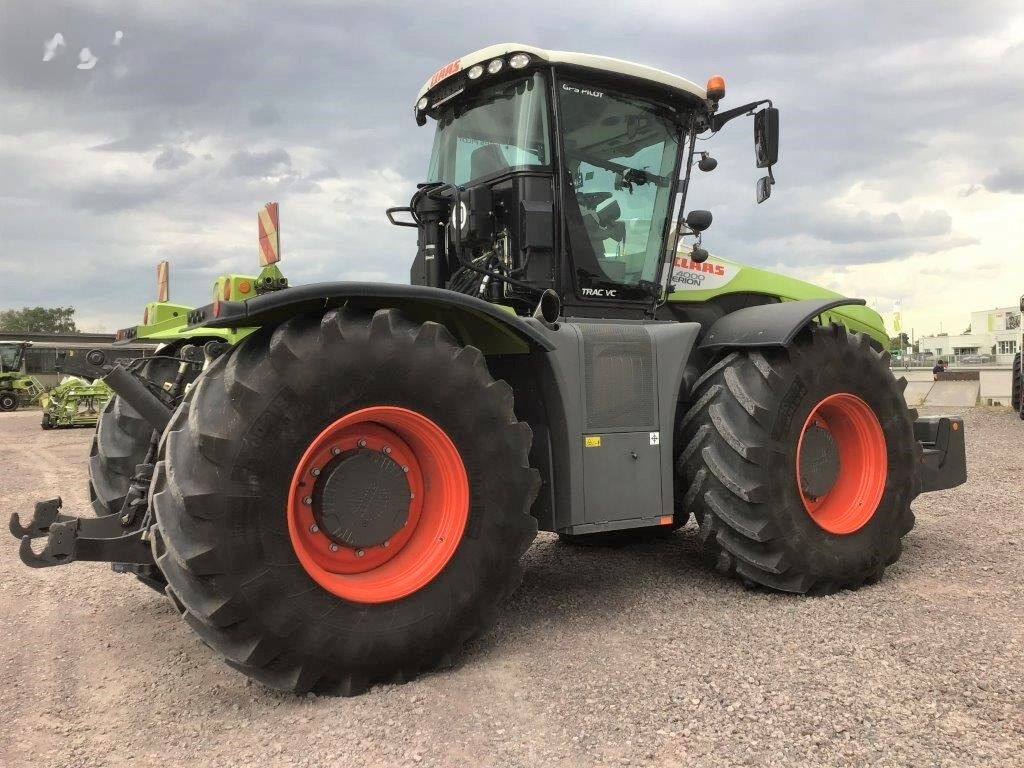 Farm tractor Claas XERION 4000 TRAC VC: picture 5