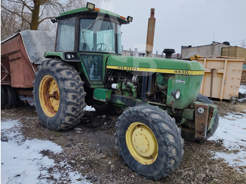 John Deere 4430 - Farm tractor