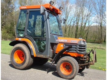 Kubota B2400 HST - Farm tractor