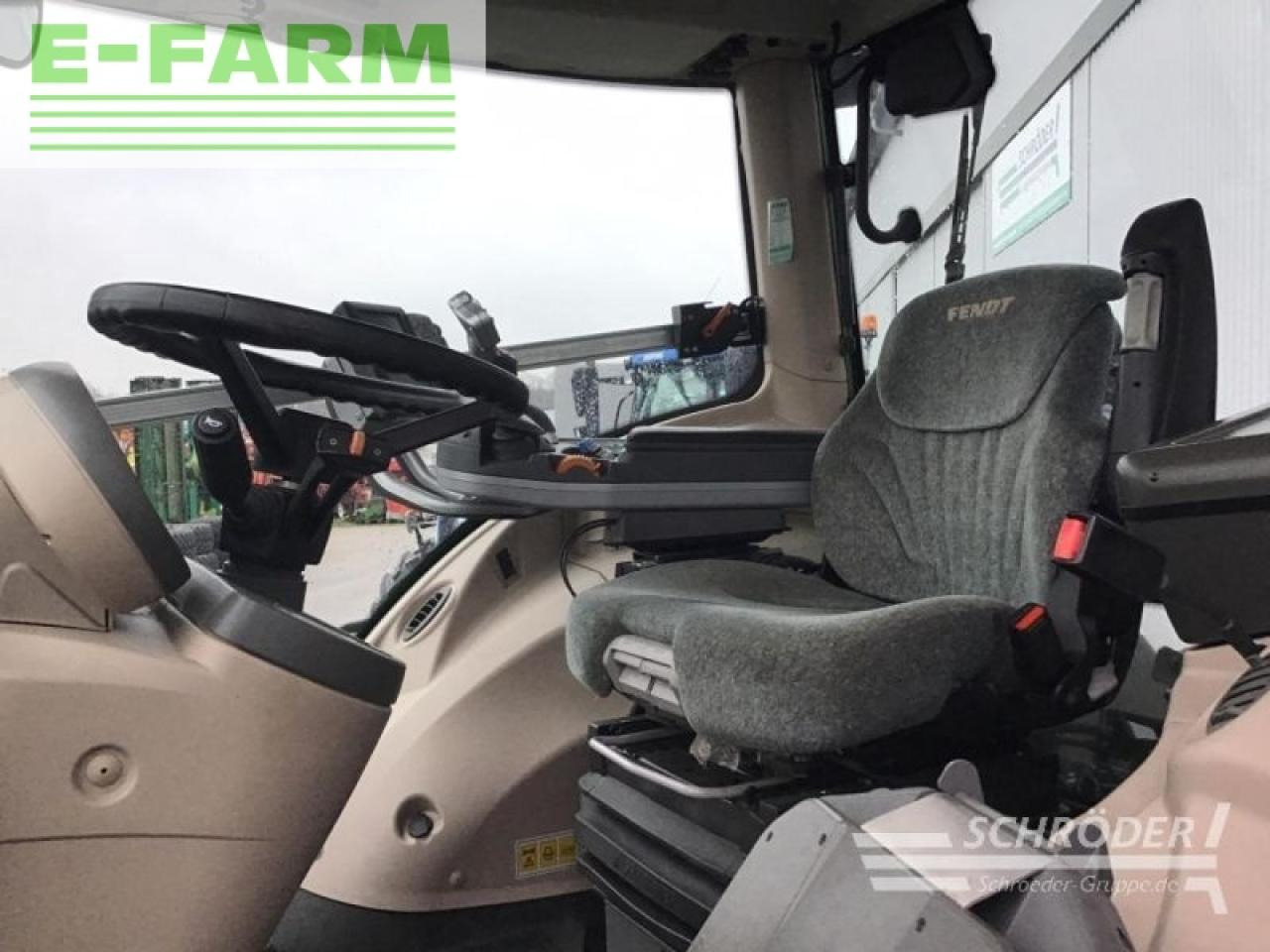 Farm tractor Fendt 828 vario s4 profi: picture 12