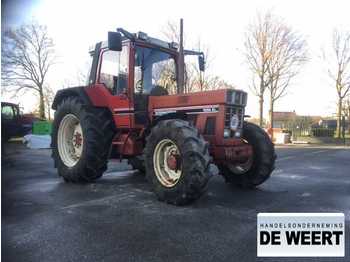 Farm tractor International 1056 xl: picture 1