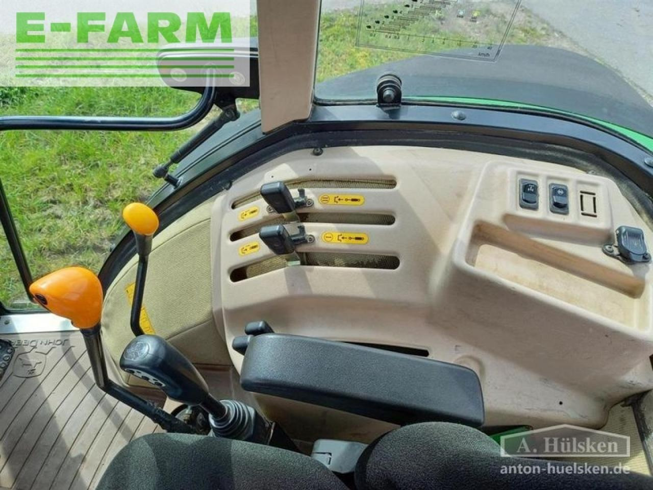 Farm tractor John Deere 5415 inkl. frontlader: picture 13