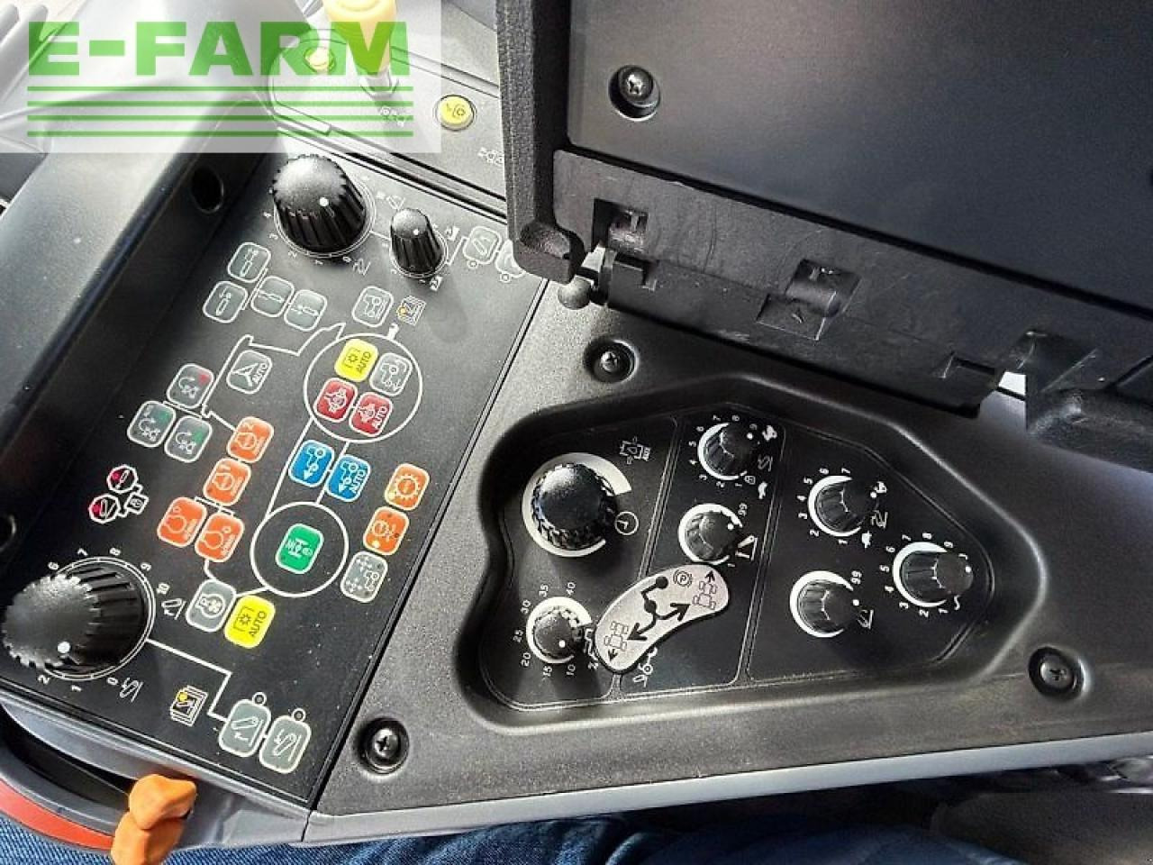 Farm tractor John Deere 5415 inkl. frontlader: picture 4