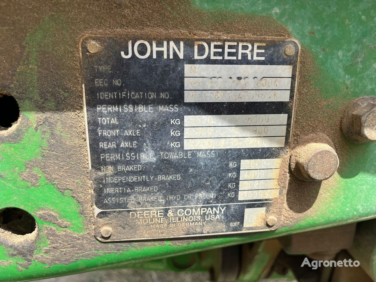 Farm tractor John Deere 5820: picture 11