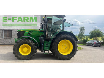 Farm tractor John Deere 6215R: picture 2