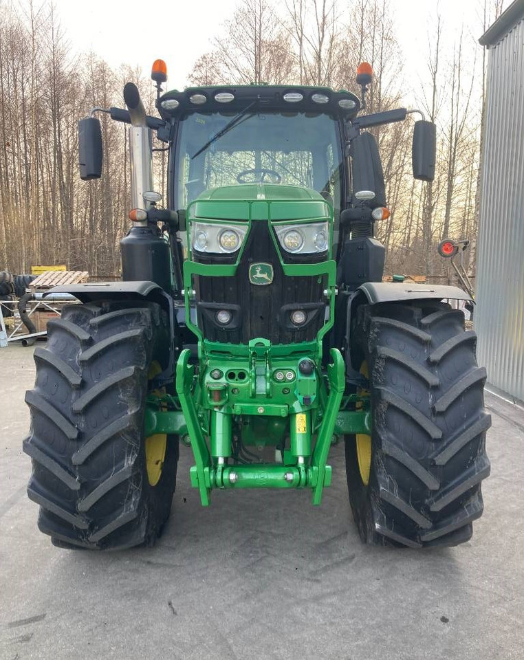 Farm tractor John Deere 6250 R: picture 8