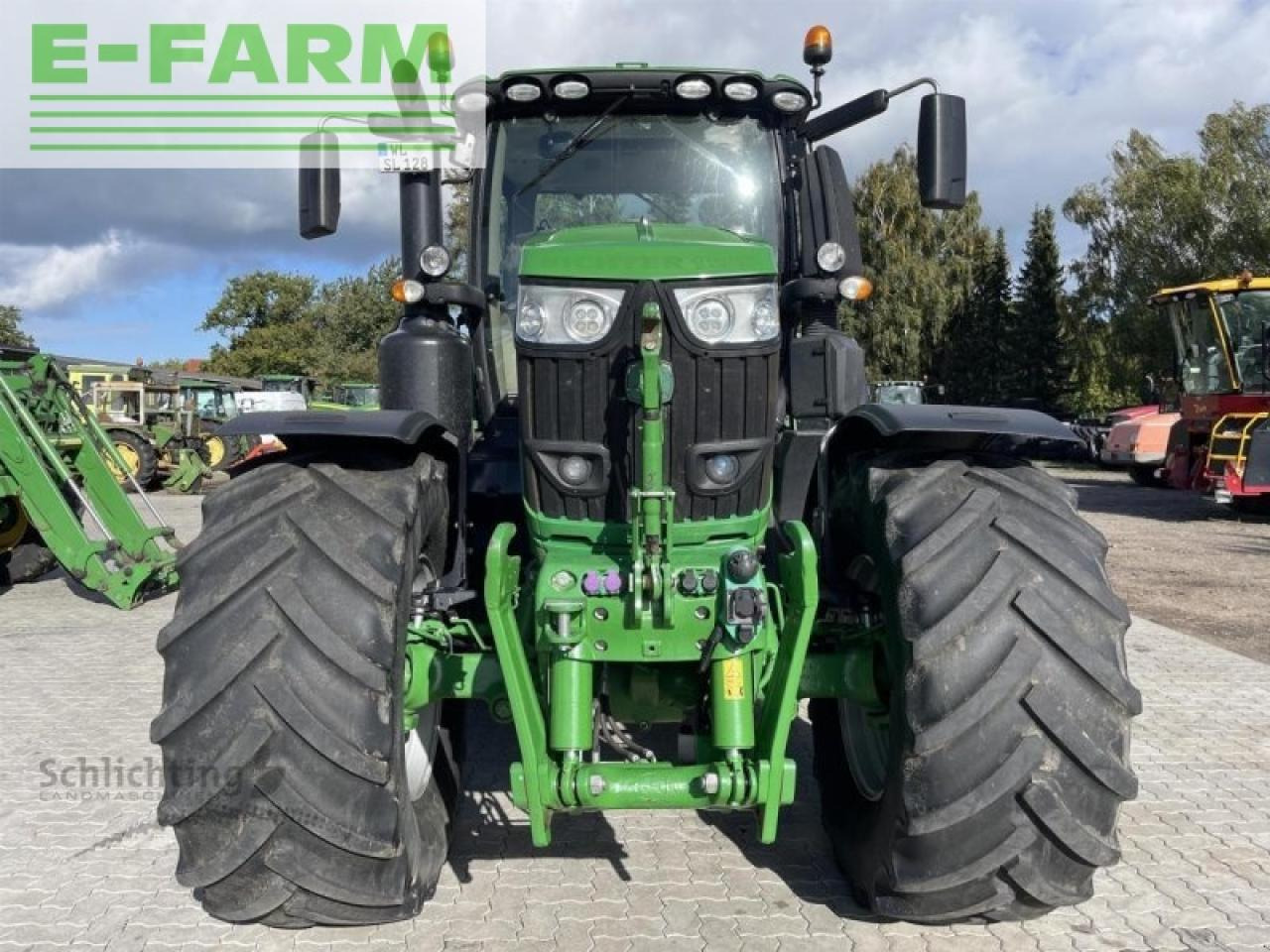 Farm tractor John Deere 6250r: picture 6