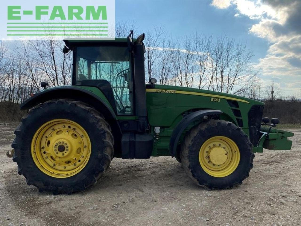 Farm tractor John Deere 8130: picture 4