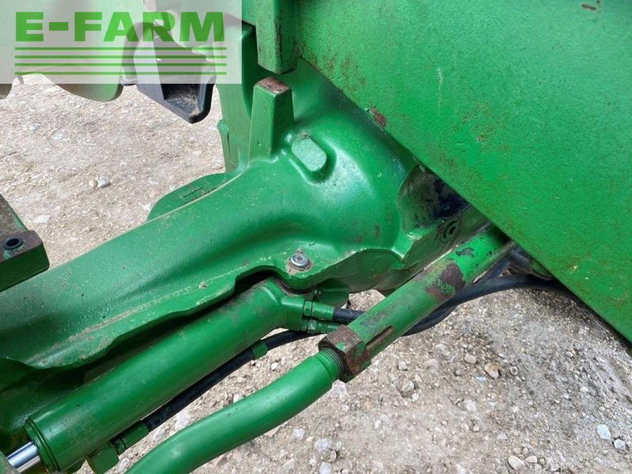 Farm tractor John Deere 8130: picture 22