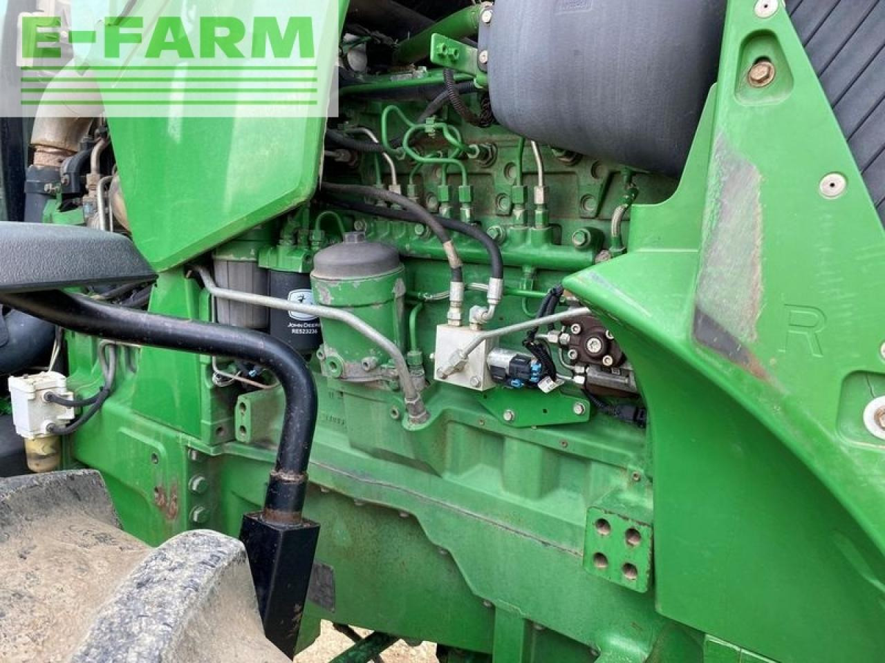 Farm tractor John Deere 8130: picture 20