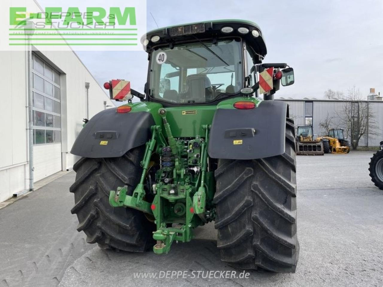 Farm tractor John Deere 8370r: picture 10