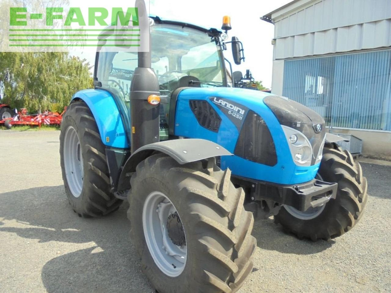 Farm tractor Landini 6-125h: picture 2