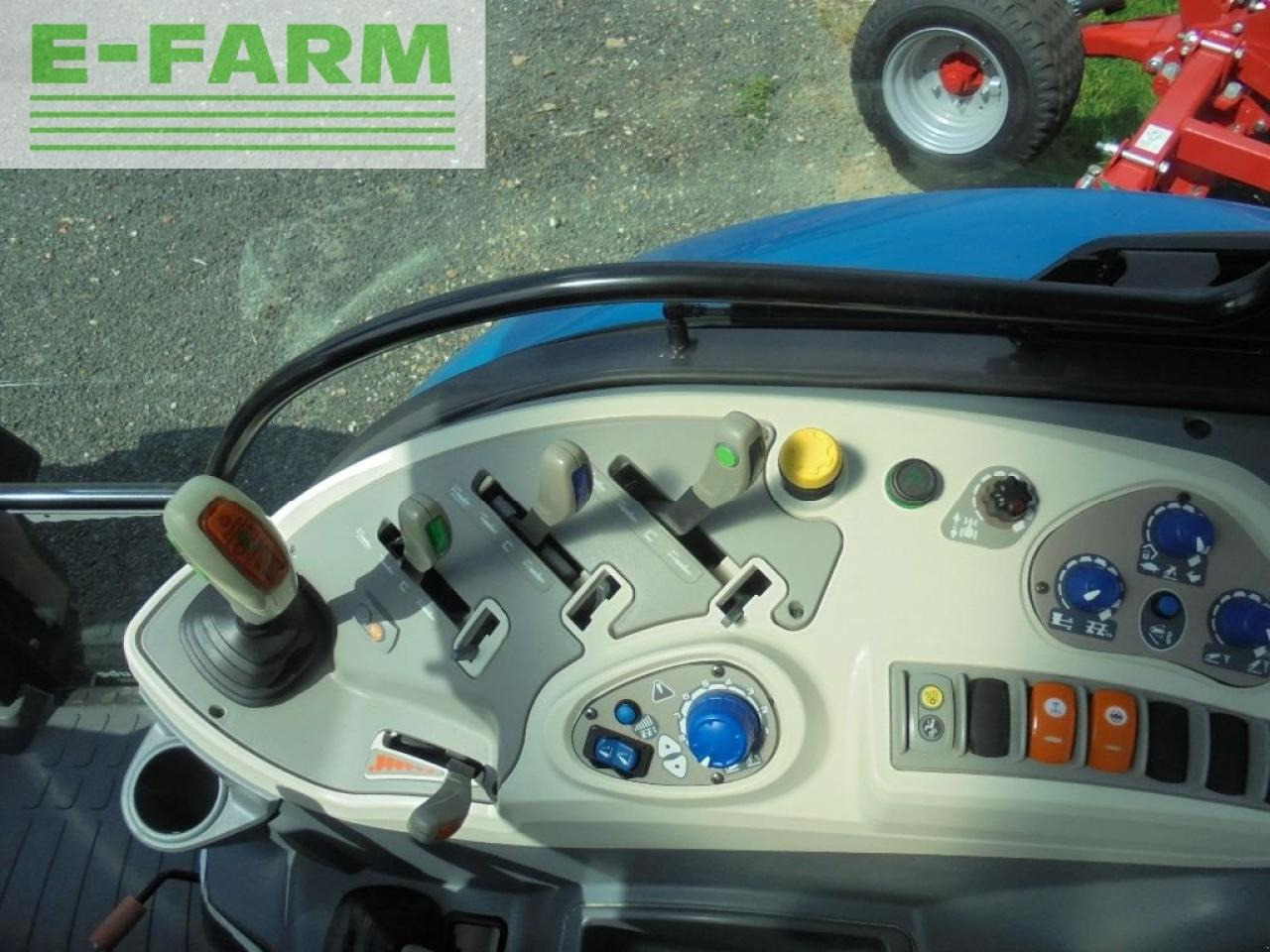 Farm tractor Landini 6-125h: picture 8