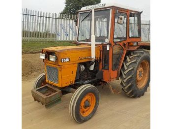Farm tractor Universal U530: picture 1
