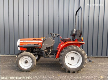 Compact tractor