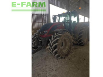 Farm tractor VALTRA T214