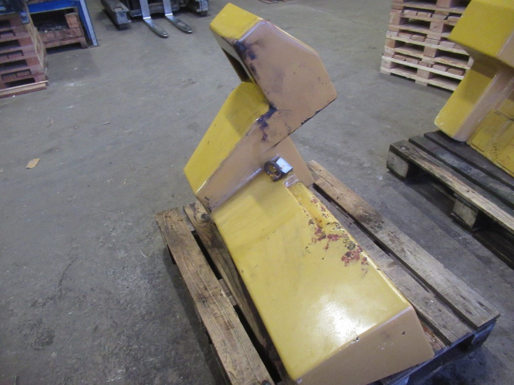 Counterweight for Construction machinery Caterpillar 3930074 -: picture 2