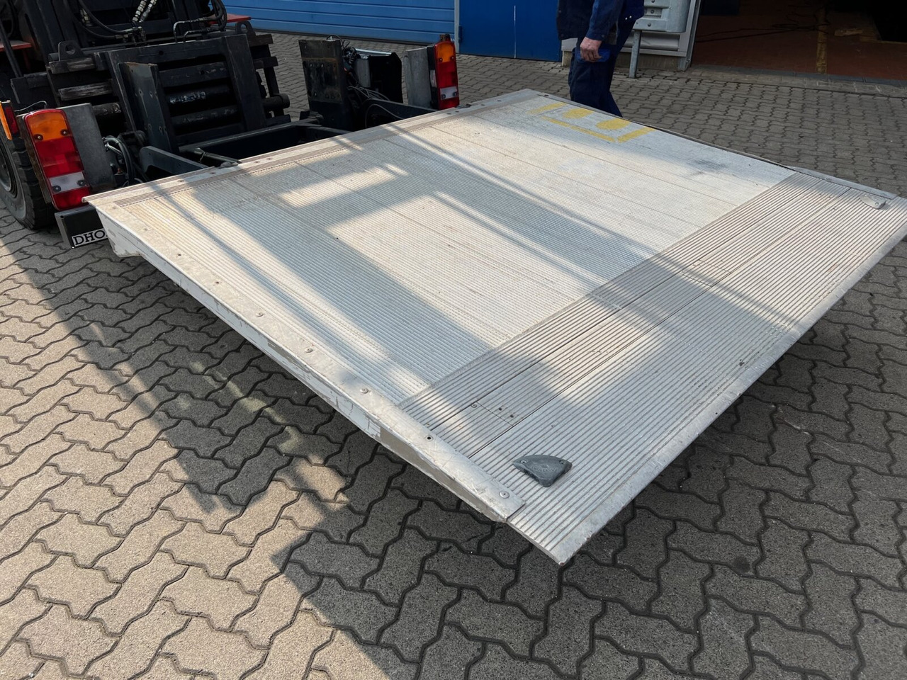 Tail lift Dhollandia Ladebordwand DH LM15 Dhollandia Ladebordwand DH LM15: picture 2