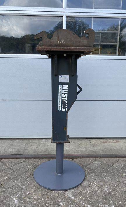 Hydraulic hammer for Construction machinery Mustang SB 200: picture 3