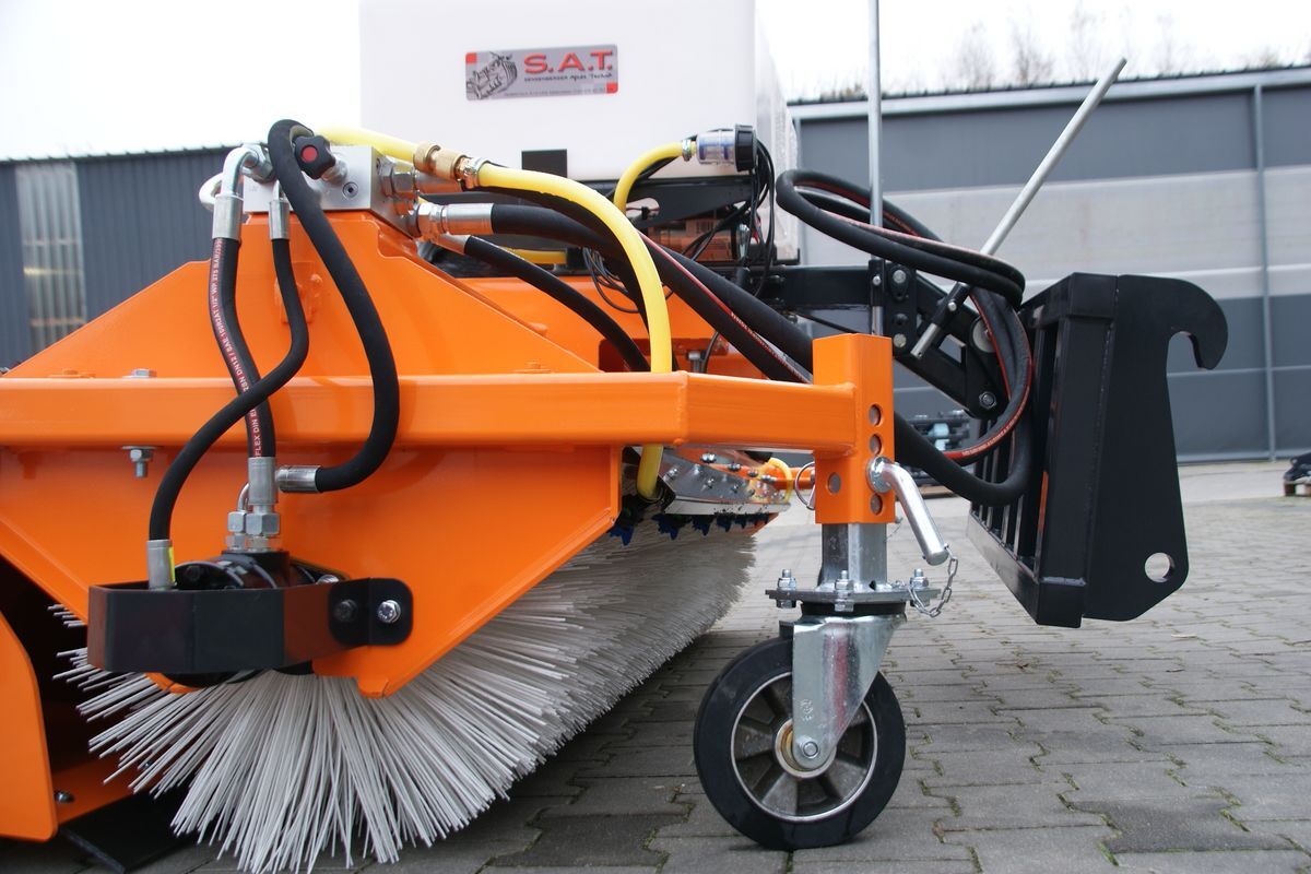 New Broom for Municipal/ Special vehicle Talex Profikehrmaschinen Aktion auf 1,50m und 1,80m: picture 18