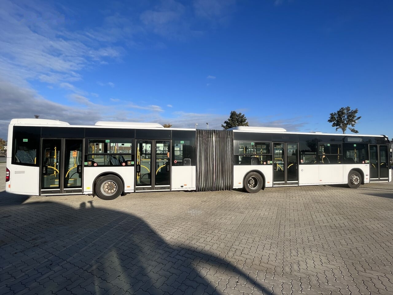City bus Mercedes-Benz Conecto G (LF) - 40 Sitze + 101 Stehpl. + 1 Rollstuhl: picture 8