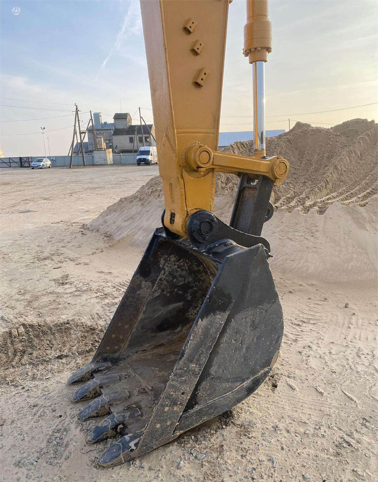 Crawler excavator CASE CX 210 , ISUZU MANUAL PUMP: picture 8