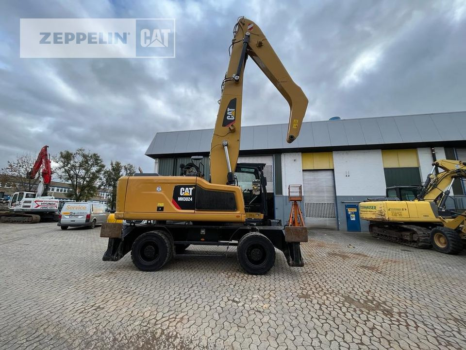 Waste/ Industry handler Caterpillar MH3024: picture 2
