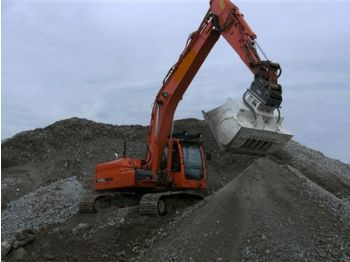 Doosan DX 225 LC - Crawler excavator