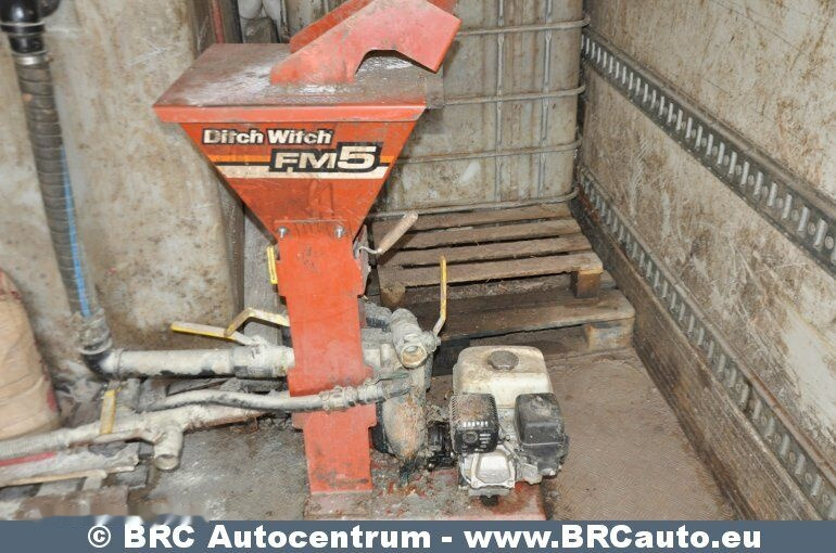 Lease a Ditch-Witch JT10 Ditch-Witch JT10: picture 20