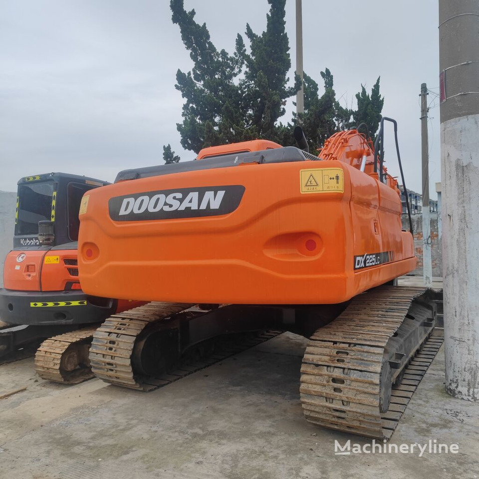 Crawler excavator Doosan DX225LC-7: picture 8