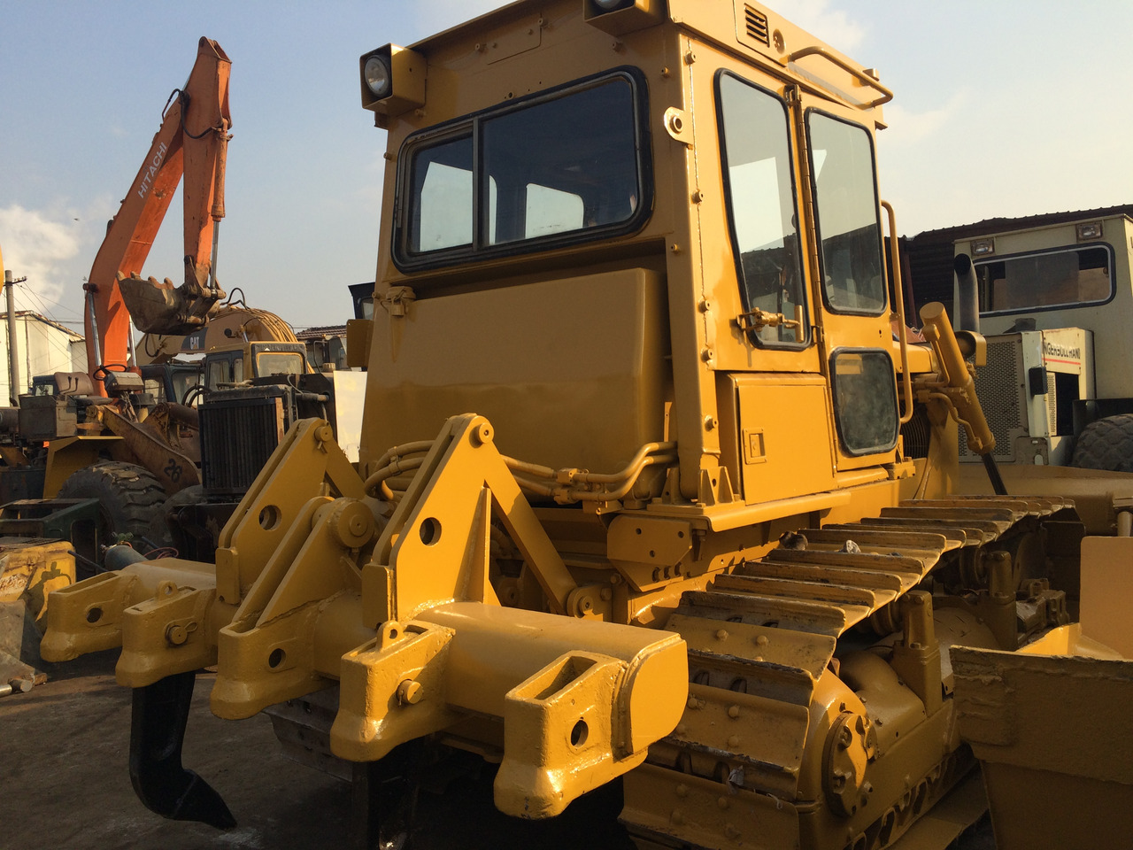 New Bulldozer Famous brand CATERPILLAR D6D in  good condition: picture 5