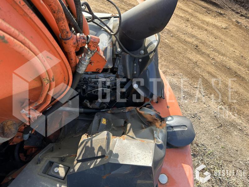 Crawler excavator Hitachi ZX135US: picture 7
