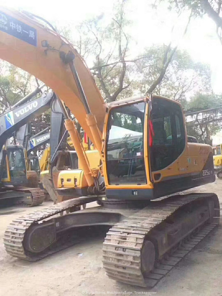 Crawler excavator Hyundai 225LC-9: picture 8