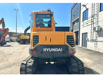 Mini excavator Hyundai R80CR-9: picture 3