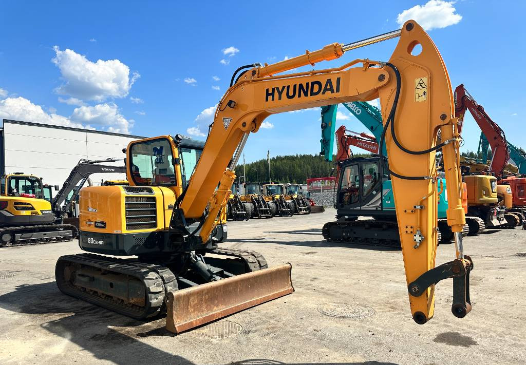 Mini excavator Hyundai R80CR-9: picture 6