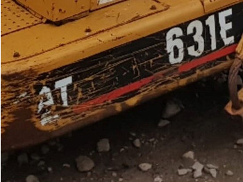 Caterpillar 631E - Scraper