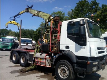 Forestry trailer, Crane truck for transportation of timber Iveco TRAKKER 6X4 LOGLIFT F241SL: picture 1