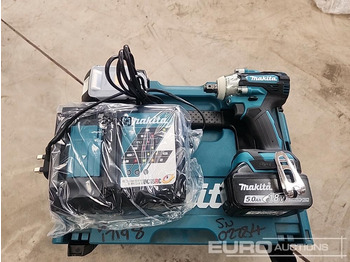  Unused Makita DTW300RTJ 18 Volt Cordless Impact Wrench, 2x Batterys - Workshop equipment