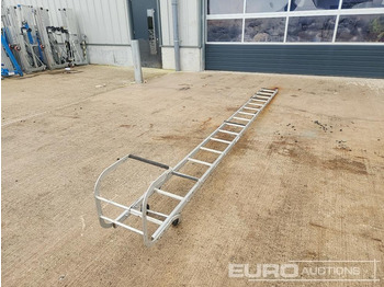  16 Tread Roofing Ladder - Workshop equipment
