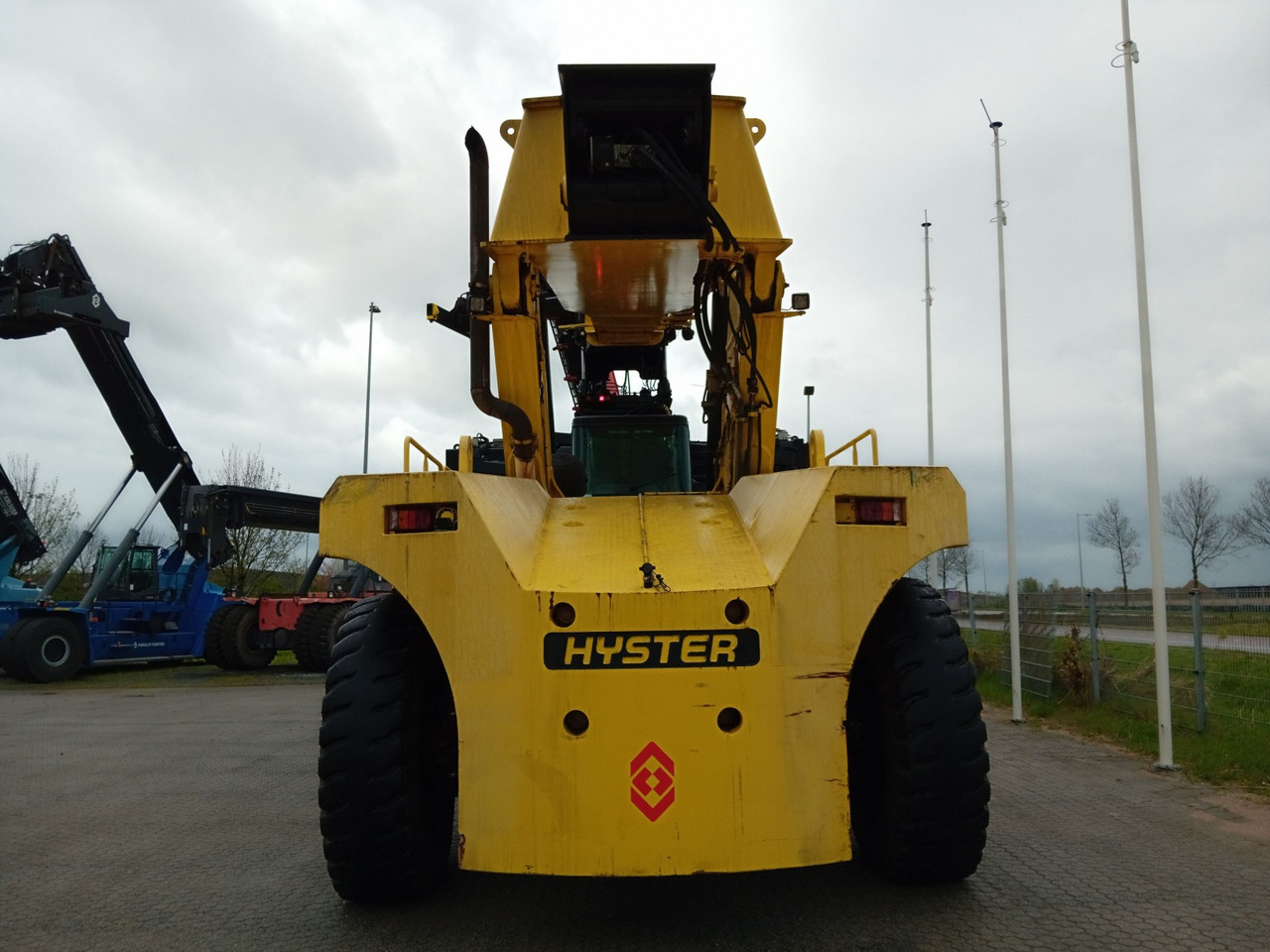 Reach stacker HYSTER H46-33 IH: picture 8