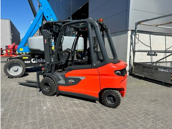 New Electric forklift Linde E35L: picture 1