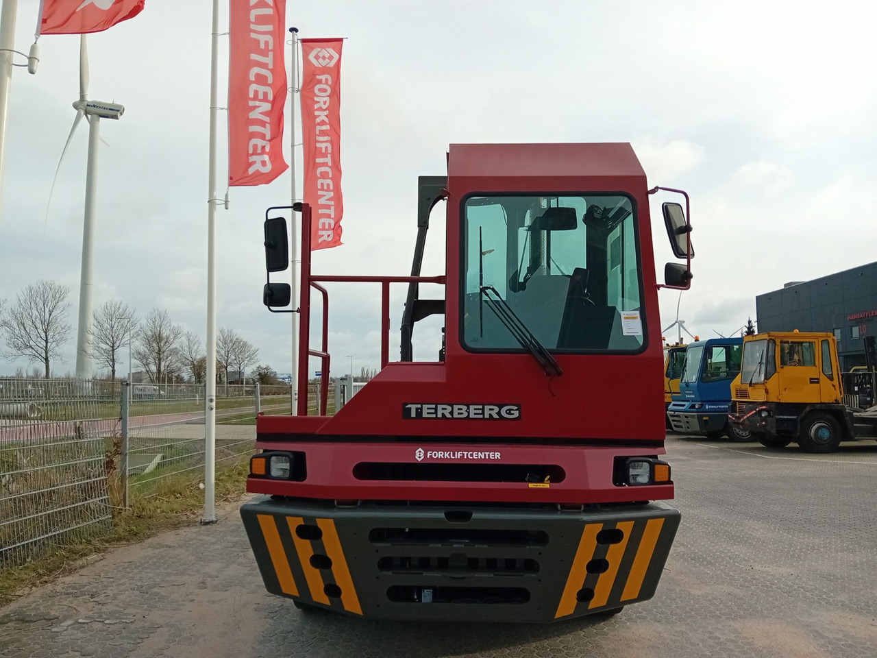Terminal tractor TERBERG YT220 4x2: picture 8