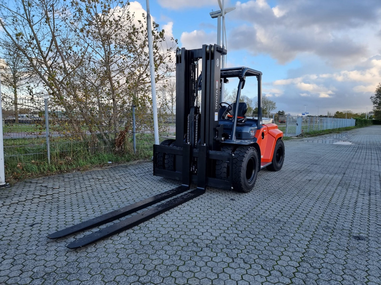 Diesel forklift TOYOTA 8FD70F: picture 4
