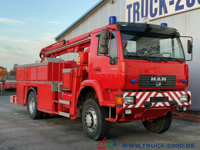 Fire truck MAN 18.280 4x4 Feuerwehr 25m Höhe Rettungskorb: picture 8